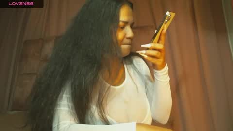 miasaandovaal 22 online show from May 9, 9:50 pm