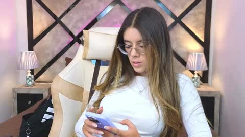 Mia online show from May 15, 7:38 pm