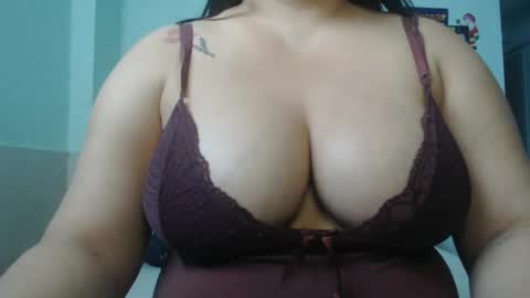 Snapshot of miasp chatting on February 1, 11:48 pm MiaSP online show from February 1, 11:48 pm