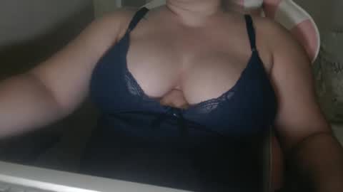 Snapshot of miasp chatting on February 8, 4:14 am MiaSP online show from February 8, 4:14 am