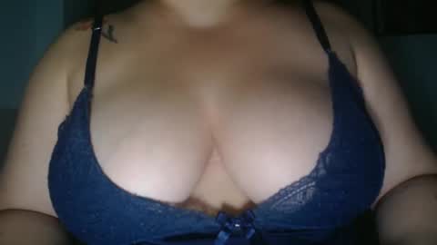 Snapshot of miasp chatting on January 23, 3:37 am MiaSP online show from January 23, 3:37 am