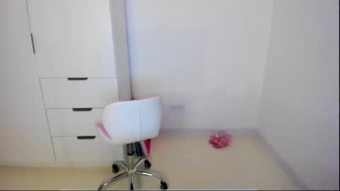 miastripdance online show from March 26, 5:04 pm