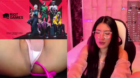 mia online show from December 8, 4:46 am