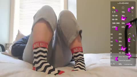 Snapshot of miawallace__ chatting on March 12, 2:34 pm Mia online show from March 12, 2:34 pm