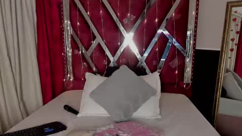 micaelahott_ online show from May 18, 3:49 am