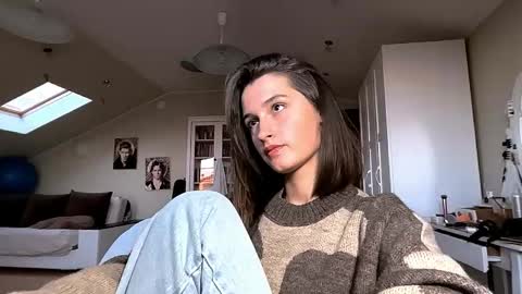 Emily online show from October 12, 2:19 pm