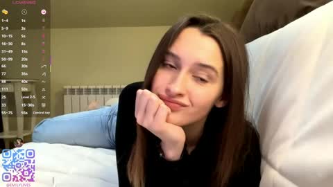 Emily online show from May 15, 3:48 pm