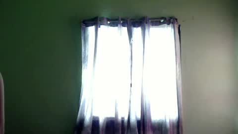 My name is Kel 18. 53 short and petite... online show from January 26, 1:20 am