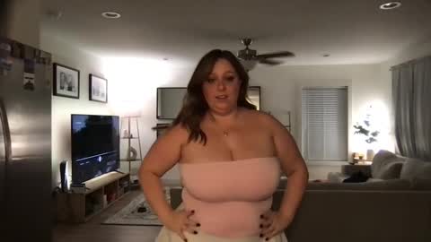 Snapshot of michelebussexx chatting on September 17, 1:58 am michelebussexx online show from September 17, 1:58 am
