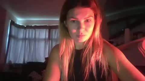 Snapshot of michelemich chatting on October 3, 11:04 am michelemich online show from October 3, 11:04 am