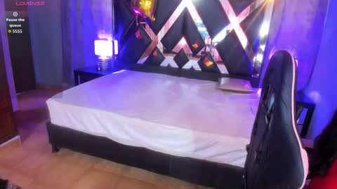 Michell  online show from March 9, 6:55 pm