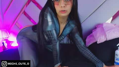michelle_cutee_ online show from May 7, 8:23 pm