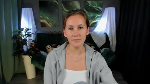 MichelleOrtis online show from October 27, 2:23 pm