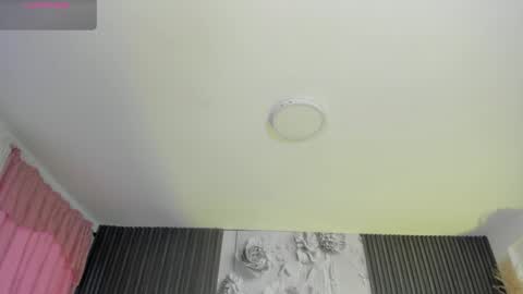 michellepreston_ online show from May 1, 11:57 am