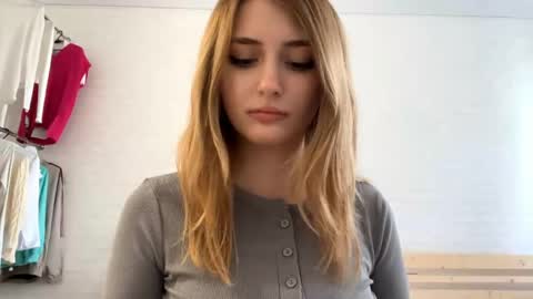 Jenny online show from May 26, 1:43 pm