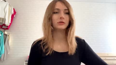 Jenny online show from April 4, 9:08 am