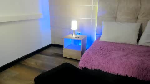 michonne_09 online show from May 24, 1:26 am