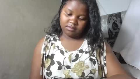 michou61 online show from April 8, 1:52 am