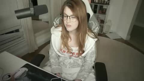 Mickaela West online show from December 20, 10:36 pm