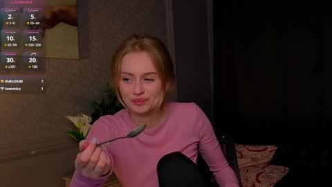 Micky online show from March 31, 7:14 pm