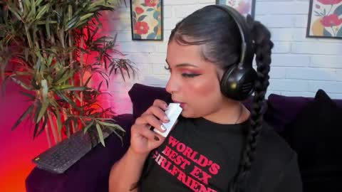 Micki online show from March 17, 11:03 am