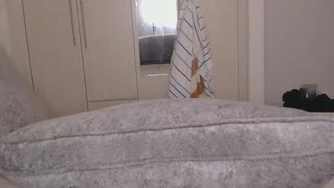 Kelly online show from April 1, 1:52 pm