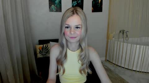 midnighteaura online show from May 14, 11:16 am