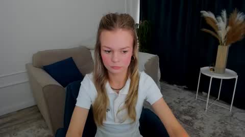 midnighteaura online show from June 26, 5:14 pm