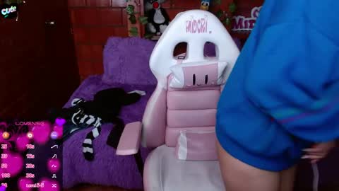 Midori 7u7 online show from May 12, 4:13 pm