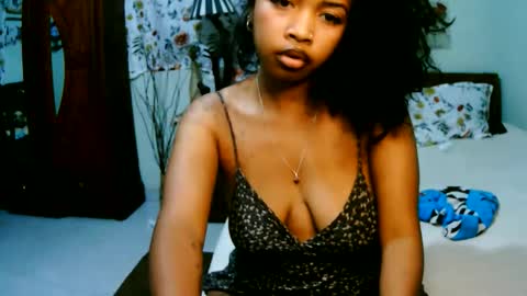 miel_07 online show from May 17, 3:22 pm