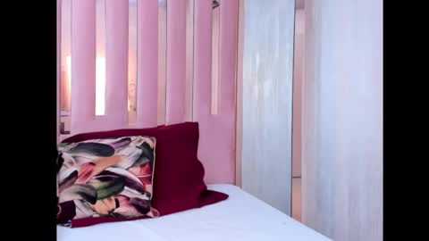 Mia  online show from October 10, 10:42 am