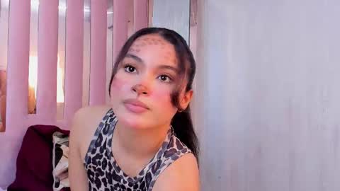 Mia  online show from October 31, 2:10 pm