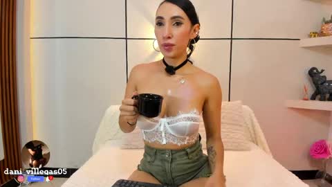    online show from May 25, 12:48 pm