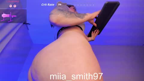 mia online show from May 25, 8:52 pm
