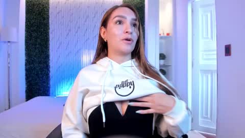 Miia 3 online show from October 25, 12:13 pm