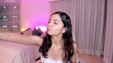 Mia online show from December 30, 3:25 am