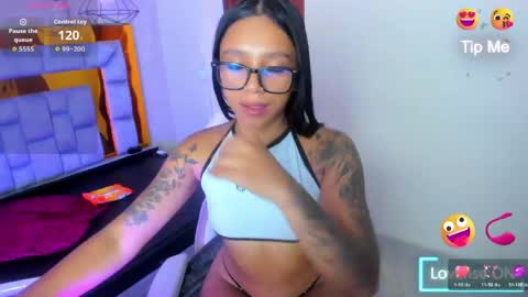 miiaboss online show from May 29, 10:57 am