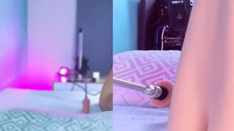 miiastone_cm online show from May 4, 7:06 pm