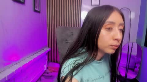 miilu  online show from May 9, 4:25 am