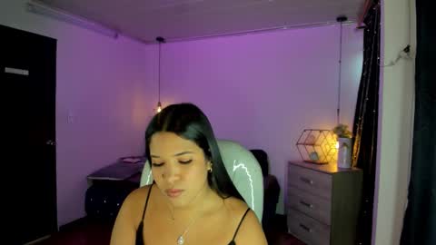 miiss_greyy online show from September 26, 11:41 am