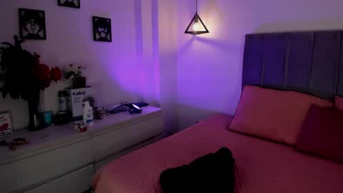 miiss_greyy online show from February 26, 7:29 pm