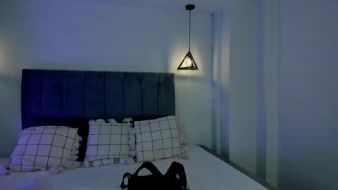 miiss_greyy online show from February 16, 3:27 pm