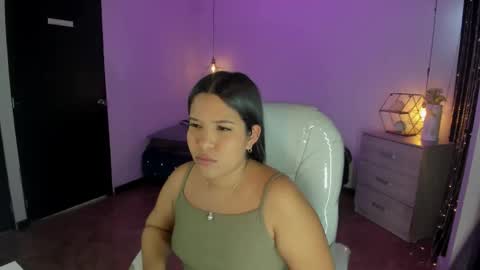 miiss_greyy online show from September 28, 11:59 am