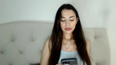 Mika online show from November 21, 8:11 pm