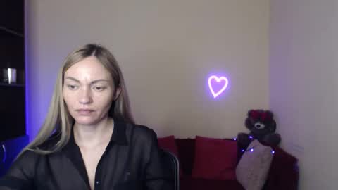 Adalina online show from May 11, 1:02 pm