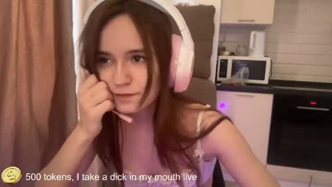 MikkiLina online show from May 22, 10:57 am