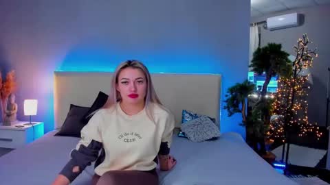 MikkiShows online show from February 25, 3:09 pm