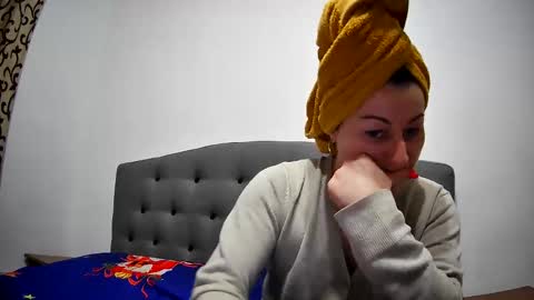 Snapshot of mikyloveu chatting on December 23, 4:39 pm Mikyloveu online show from December 23, 4:39 pm