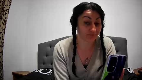 Snapshot of mikyloveu chatting on March 7, 4:22 pm Mikyloveu online show from March 7, 4:22 pm