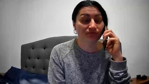 Snapshot of mikyloveu chatting on February 1, 3:50 pm Mikyloveu online show from February 1, 3:50 pm